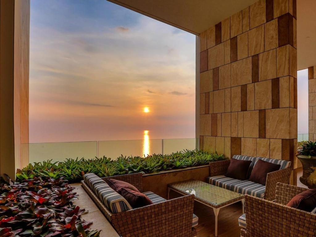 The Riviera Jomtien Studio Sea View High Floor Praia de Jomtien Exterior foto